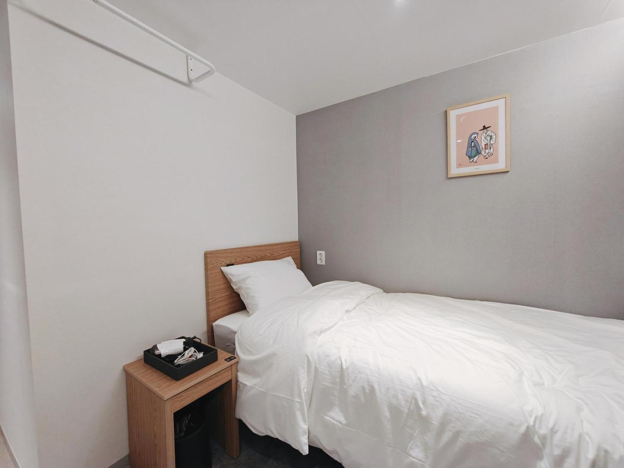 L Hostel Seoul Exterior photo