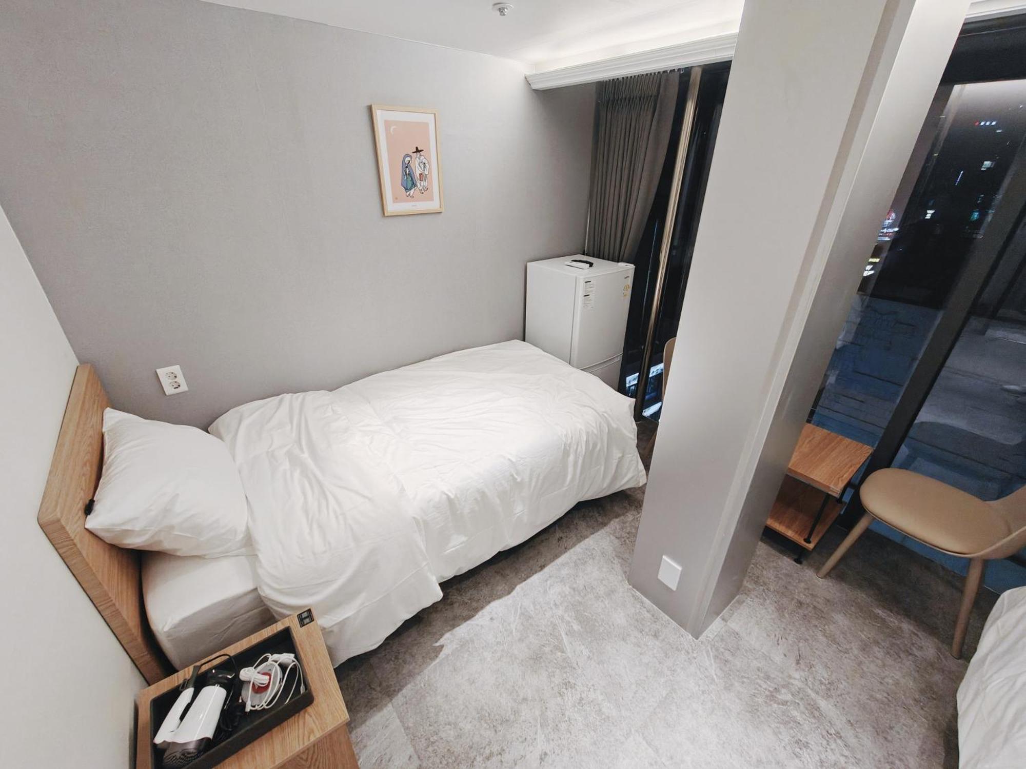 L Hostel Seoul Exterior photo