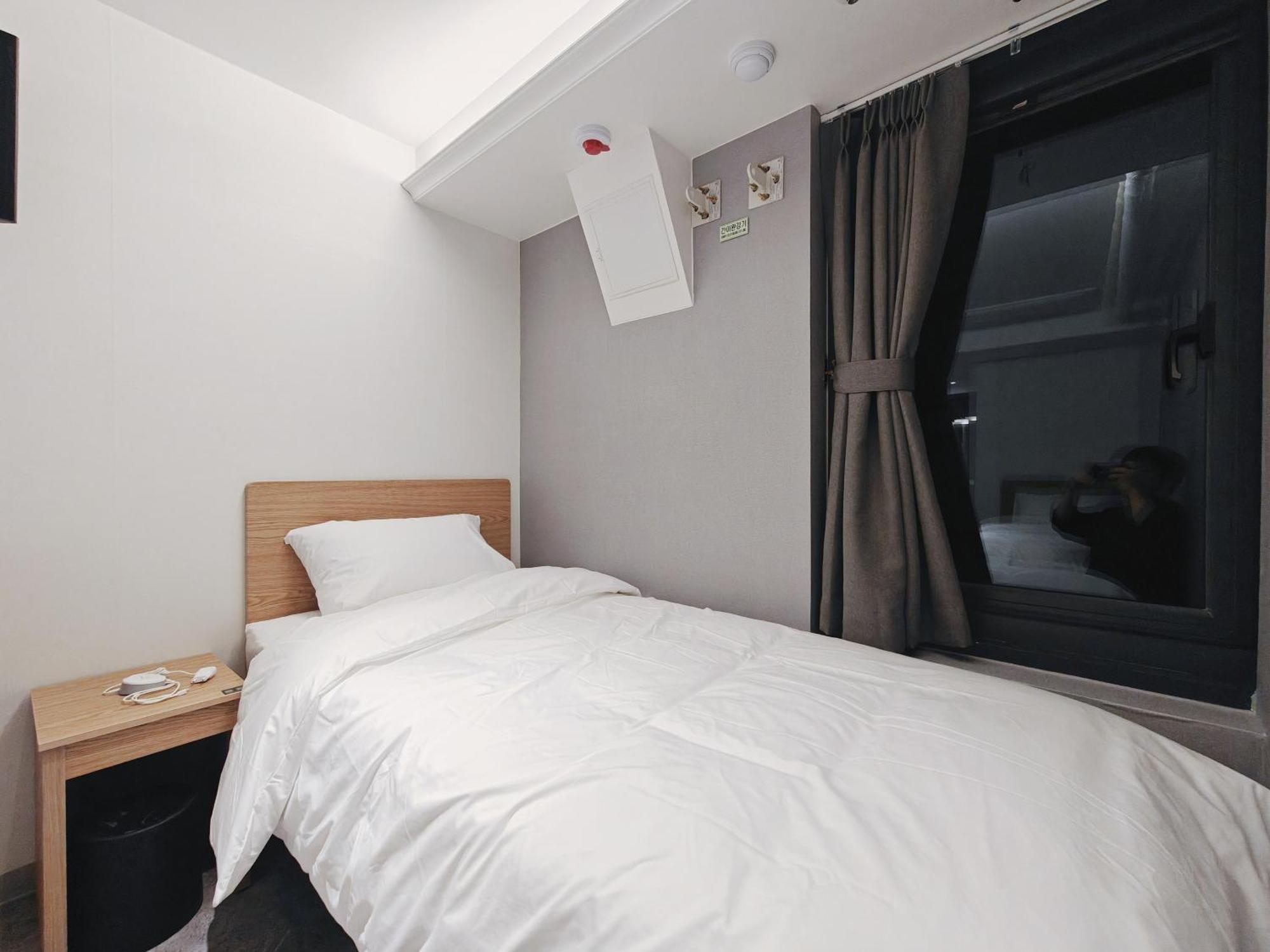 L Hostel Seoul Exterior photo