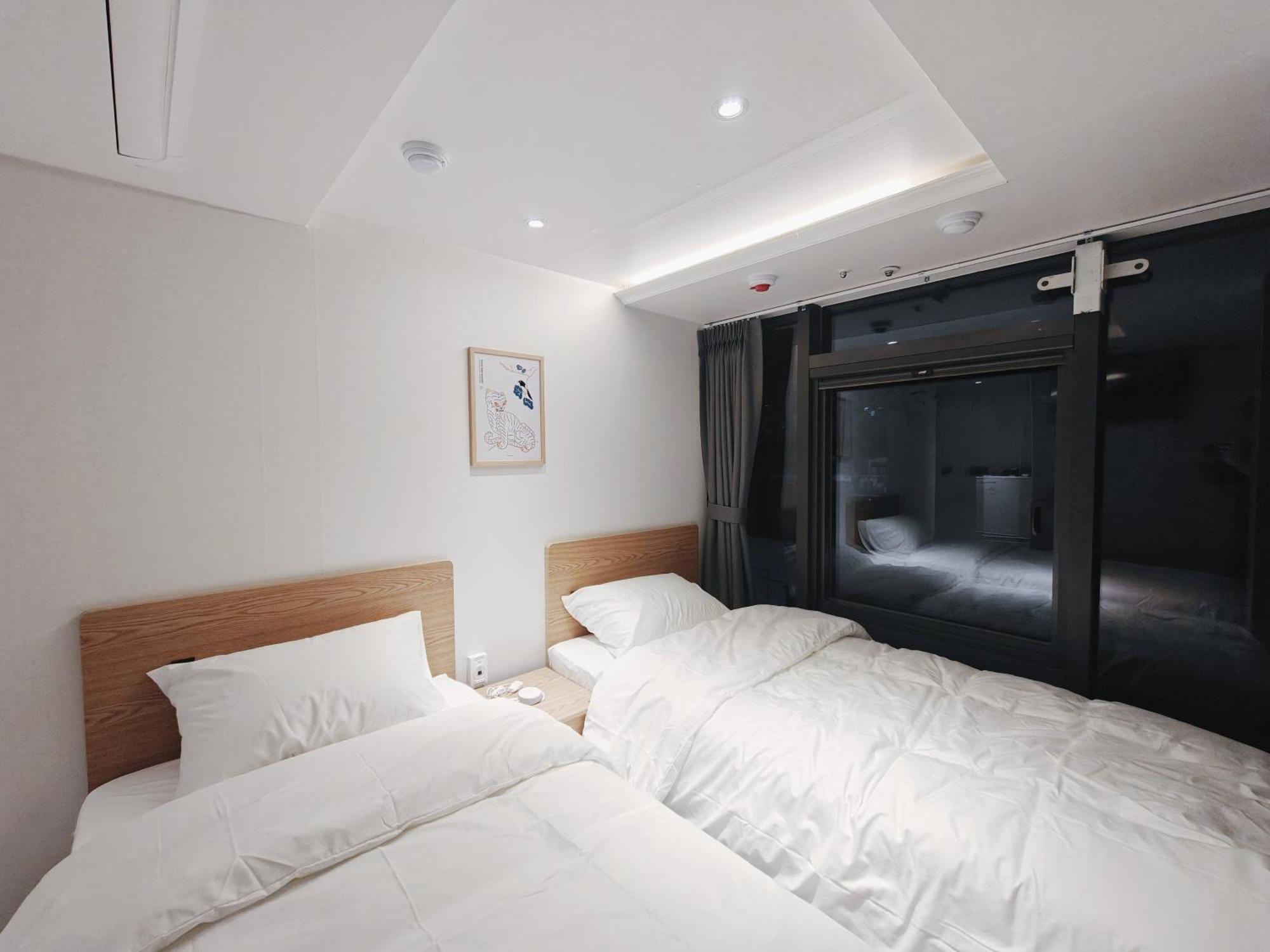 L Hostel Seoul Exterior photo